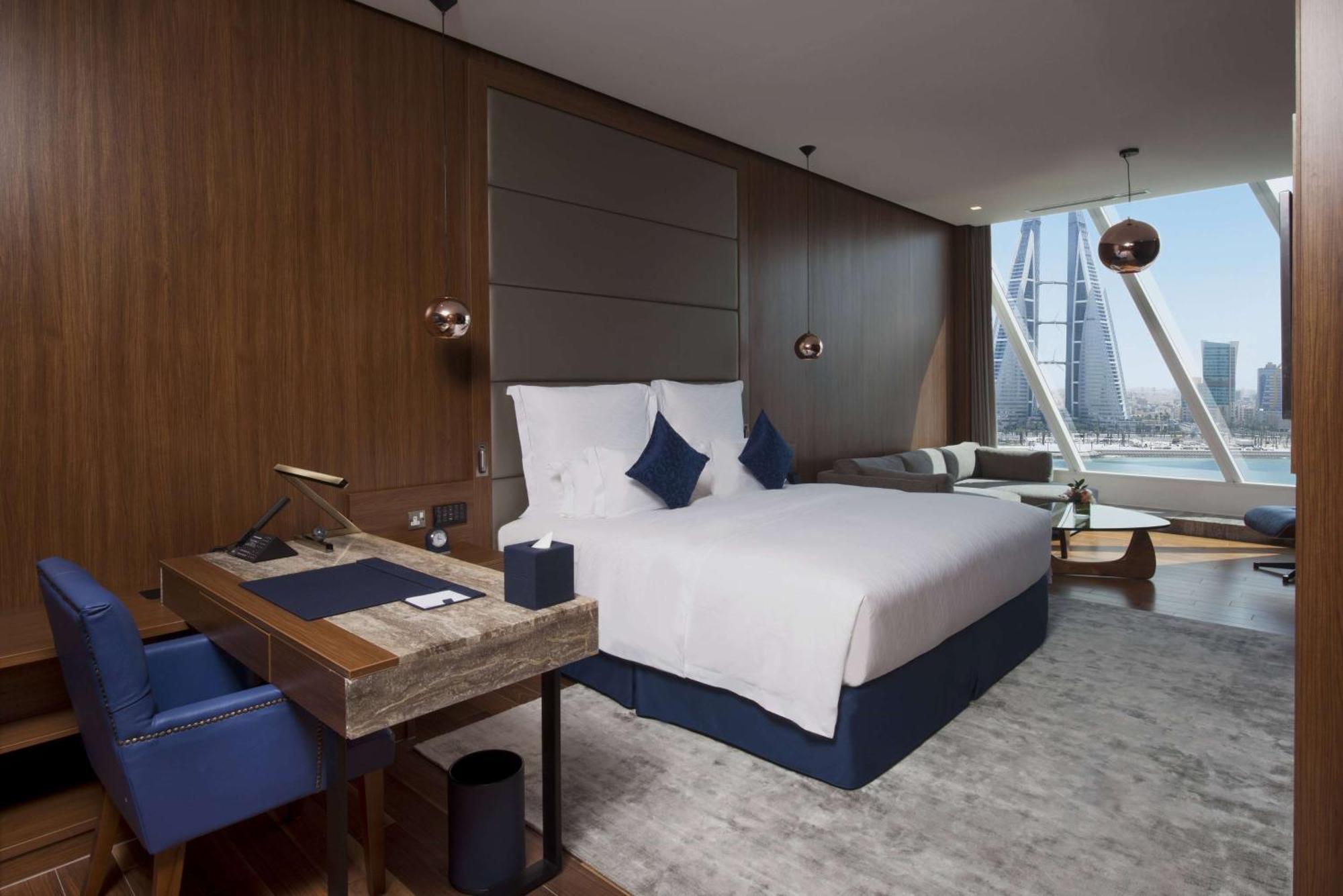 Wyndham Grand Manama Hotel Exterior photo A bedroom at the hotel